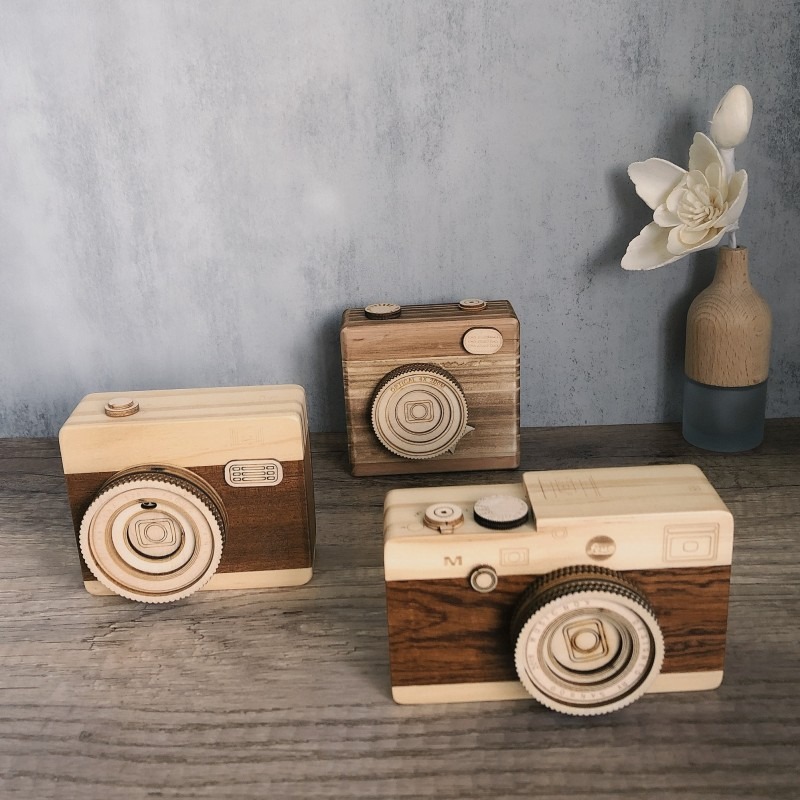 Collectible Vintage Cameras - กล่องดนตรีรูปกล้องไม้สไตล์วินเทจ กล่องดนตรีกล้องถ่ายรูปแบบกลไกทำมือ กล้องถ่ายรูปย้อนยุค ของสะสม ของขวัญสำหรับนักเรียน