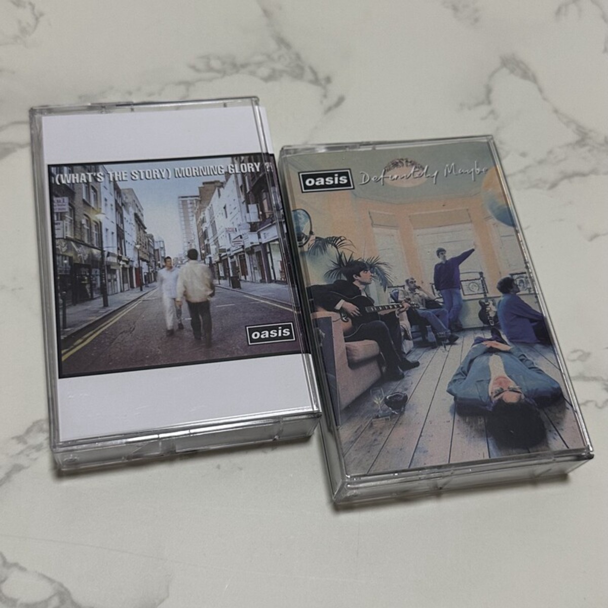 Vintage Collectibles - เทปคาสเซ็ตวงร็อคอังกฤษโอเอซิส พร้อมสมุดเนื้อเพลง คอลเลกชันเพลงวินเทจ อุปกรณ์เสริมที่เกี่ยวข้องสำหรับการฟังเพลง